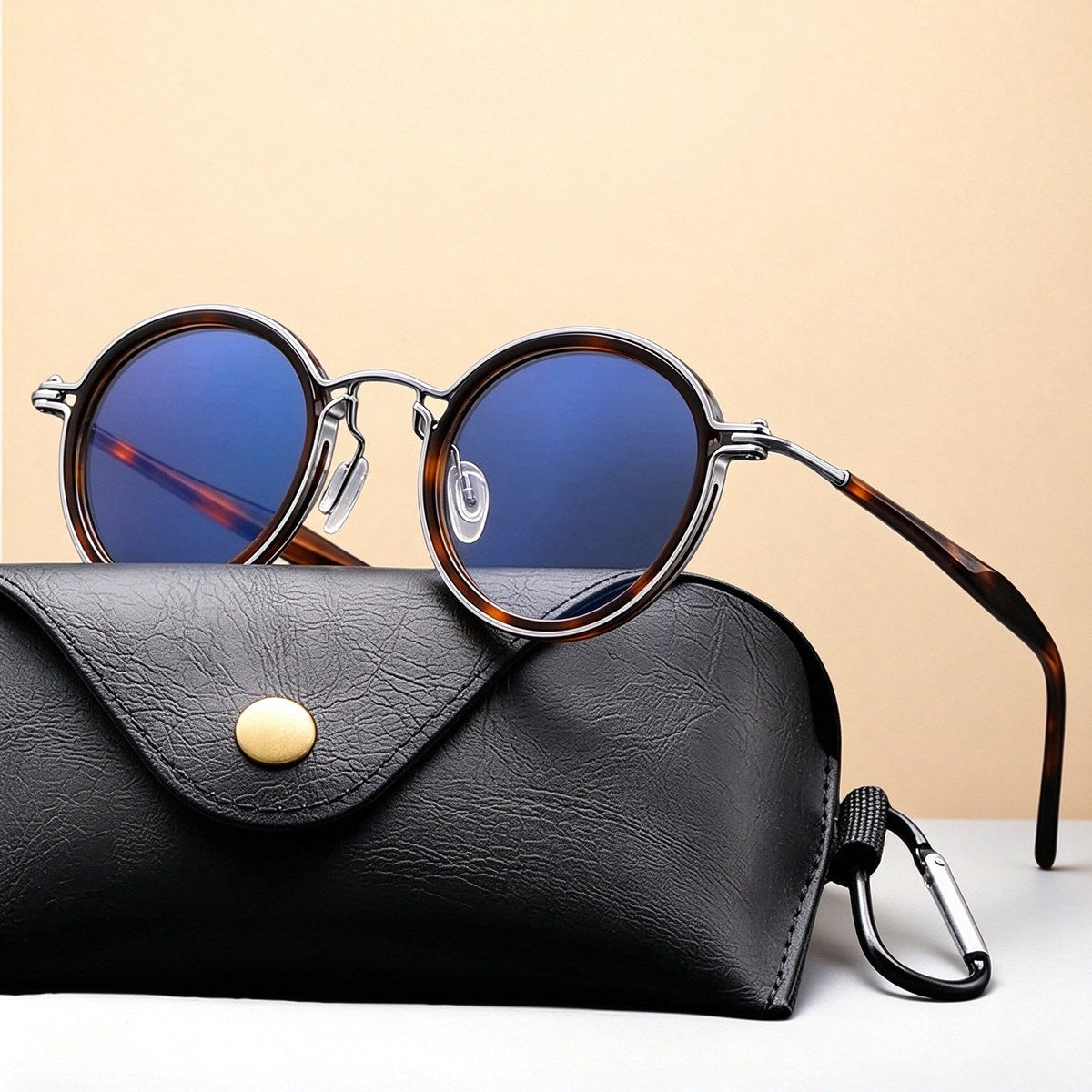 Round frame reading glasses - Silver Tortoiseshell with case